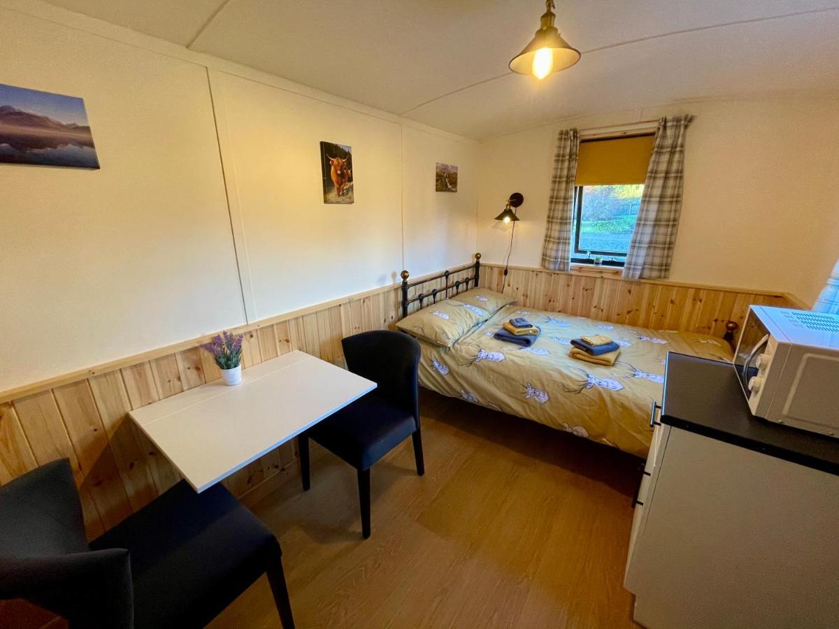 Per Ardua Shepherds Hut Fort William Exterior photo