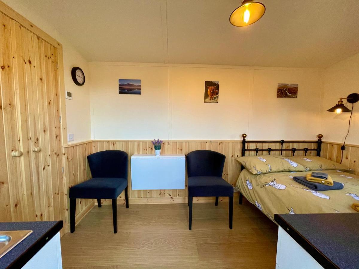 Per Ardua Shepherds Hut Fort William Exterior photo