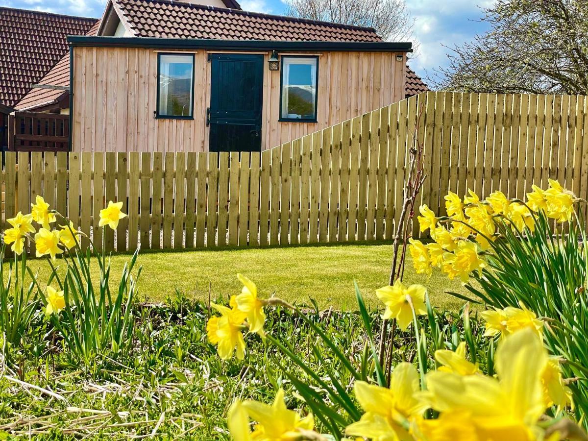 Per Ardua Shepherds Hut Fort William Exterior photo