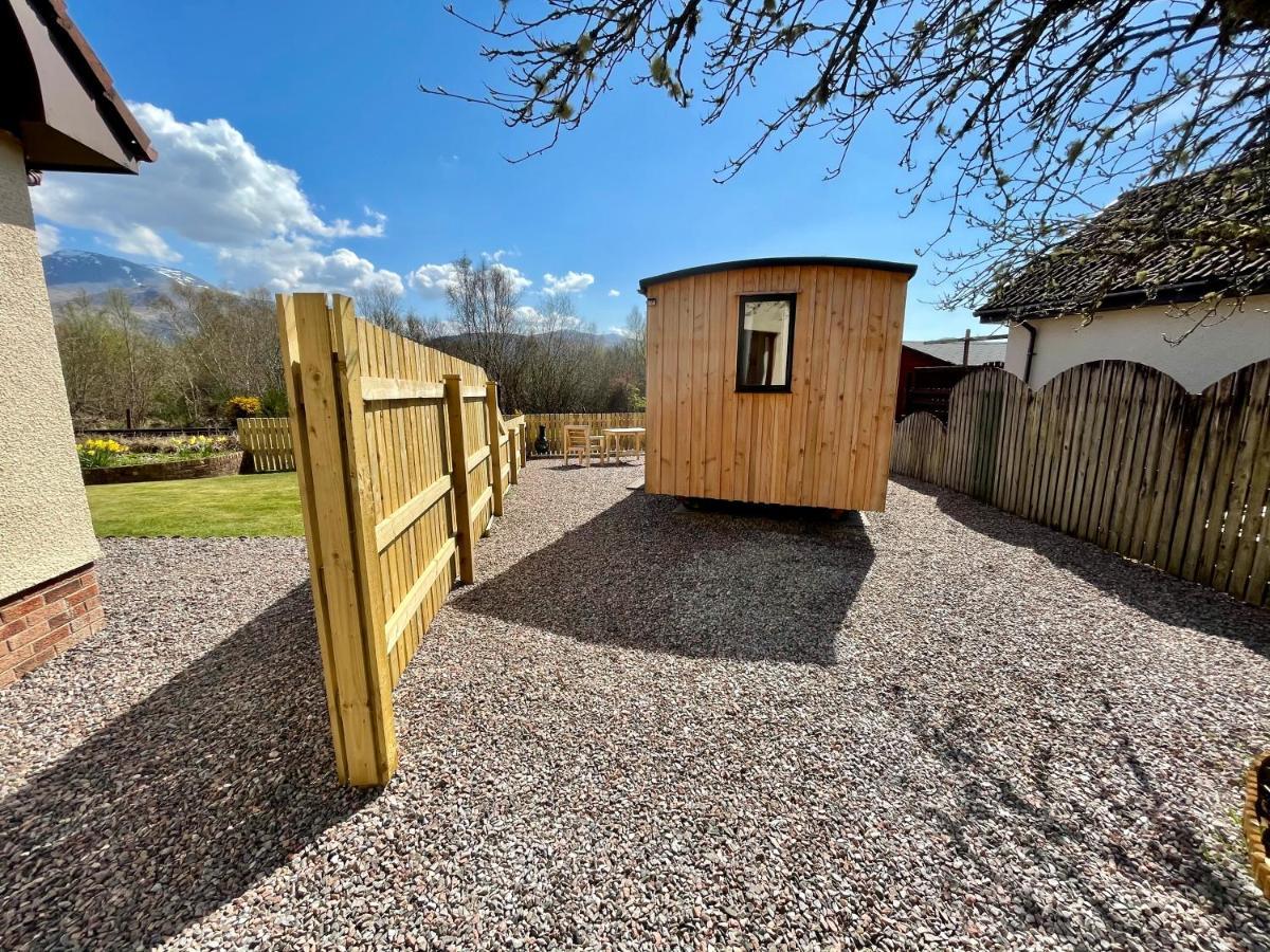Per Ardua Shepherds Hut Fort William Exterior photo